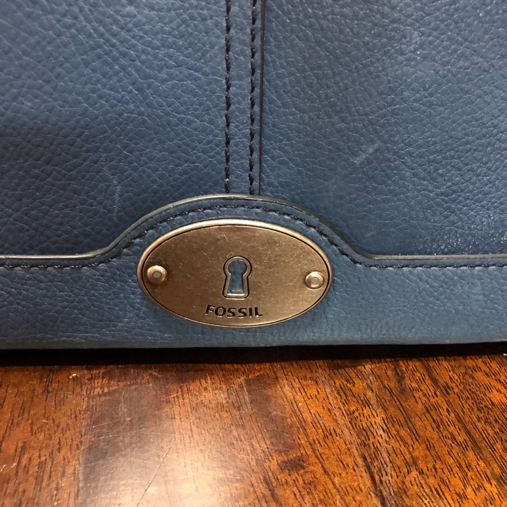 Authentic FOSSIL Tablet/iPad Holder - Picture 3 of 10